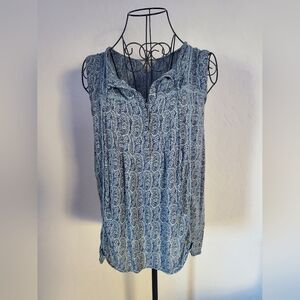 LUCKY Brand Blue Relaxed Sleeveless Blouse with Button/Tie Front. Size Medium.